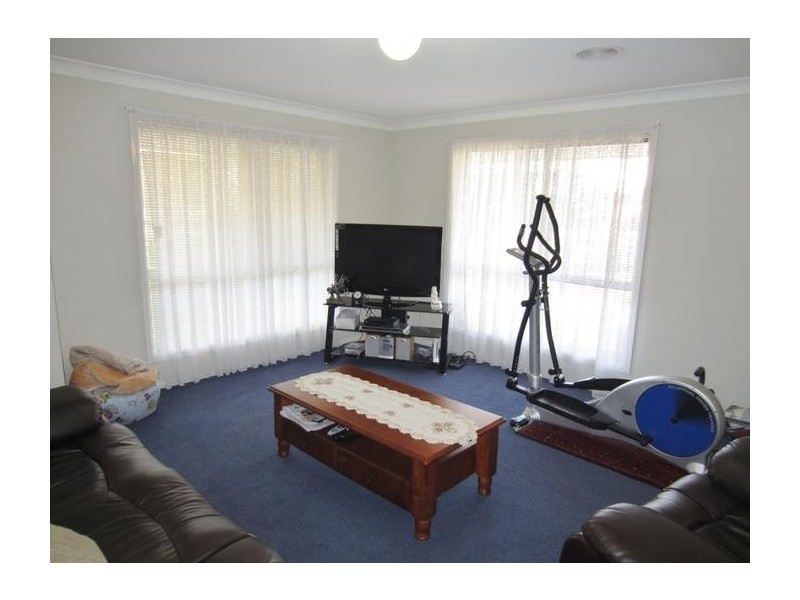 8 James Place, Goulburn NSW 2580