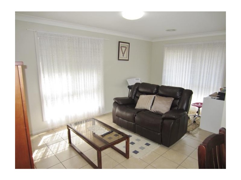 8 James Place, Goulburn NSW 2580