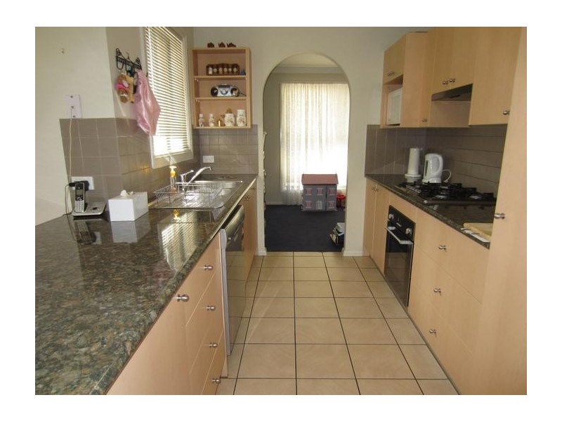 8 James Place, Goulburn NSW 2580