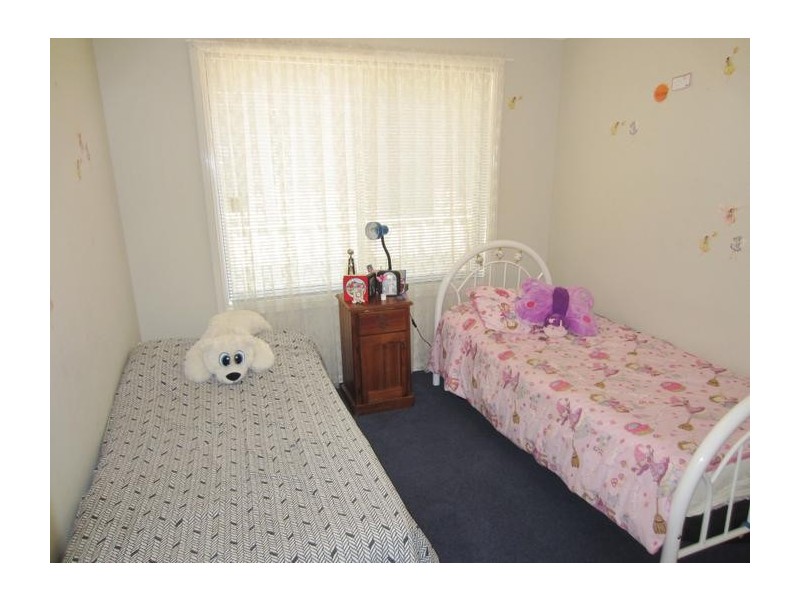 8 James Place, Goulburn NSW 2580