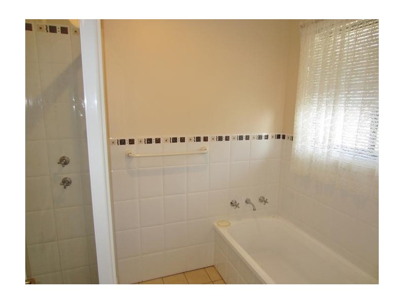 8 James Place, Goulburn NSW 2580