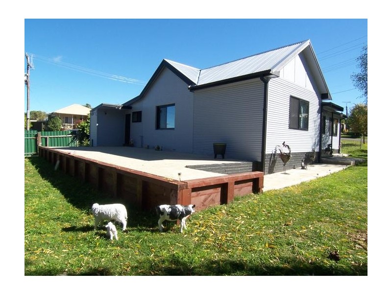 2 Jamieson Street, Crookwell NSW 2583