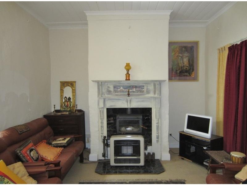 7 Addison Street, Goulburn NSW 2580