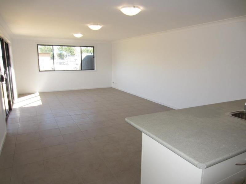 Villa 2/95 Gibson Street, Goulburn NSW 2580