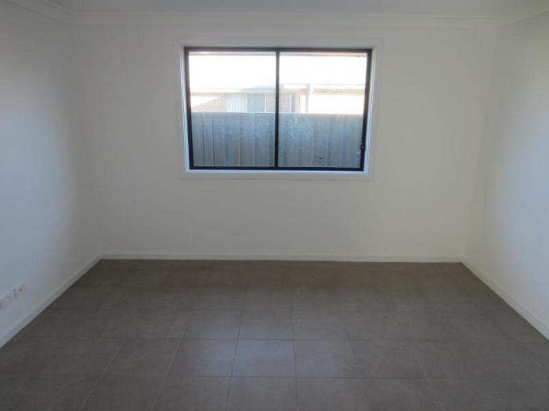 Villa 2/95 Gibson Street, Goulburn NSW 2580