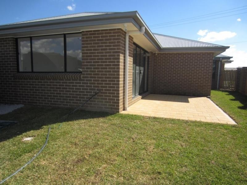 Villa 2/95 Gibson Street, Goulburn NSW 2580