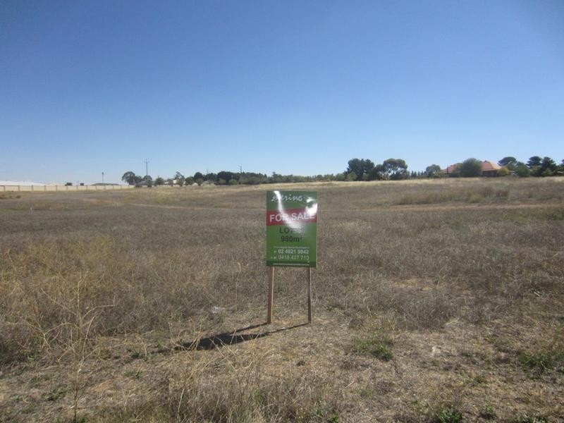 Lot 98,  Fraser Close, Goulburn NSW 2580