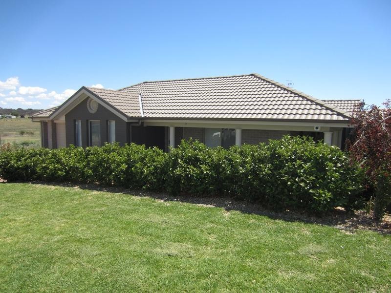 16 Brennan Drive, Goulburn NSW 2580