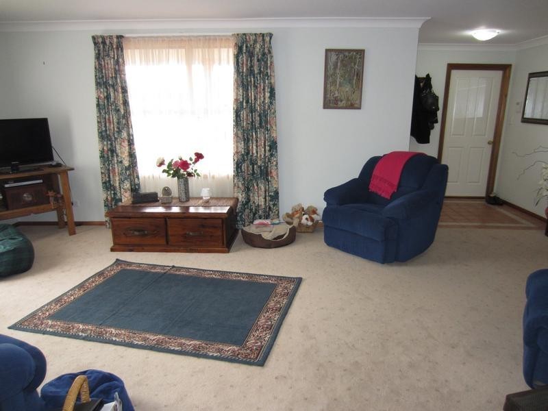 17 Chantilly Court, Goulburn NSW 2580