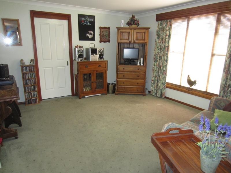 17 Chantilly Court, Goulburn NSW 2580