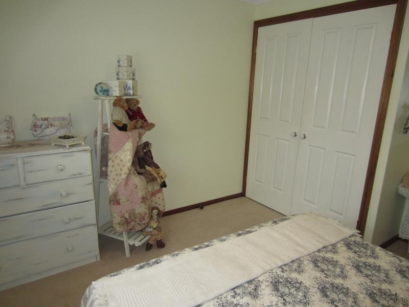 17 Chantilly Court, Goulburn NSW 2580