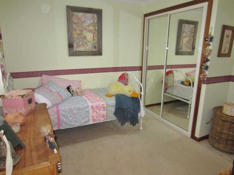 17 Chantilly Court, Goulburn NSW 2580