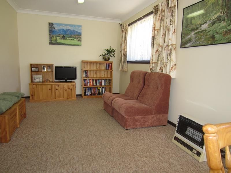 18 Ballanya Avenue, Goulburn NSW 2580