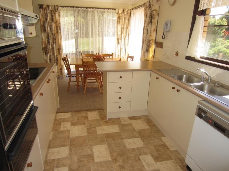 18 Ballanya Avenue, Goulburn NSW 2580