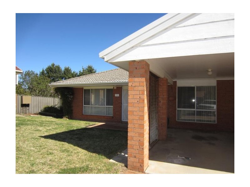 5 Parkside Place, Goulburn NSW 2580