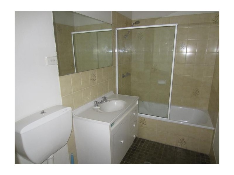 184 Sloane Street, Goulburn NSW 2580