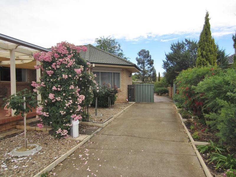 5 Oakwood Avenue, Goulburn NSW 2580