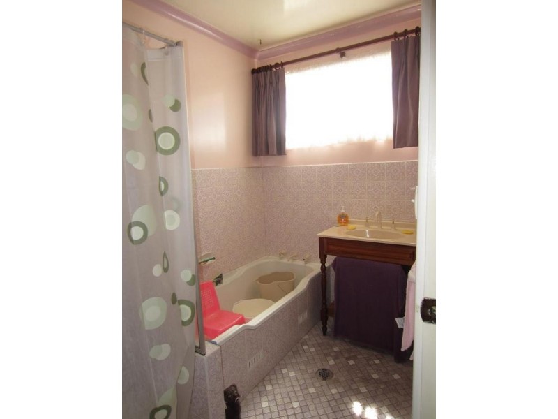 192 Clinton Street, Goulburn NSW 2580