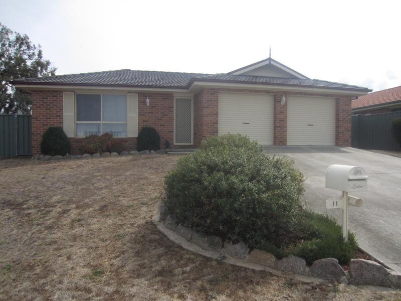11 Amber Court, Goulburn NSW 2580