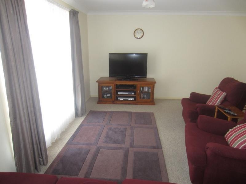 11 Amber Court, Goulburn NSW 2580