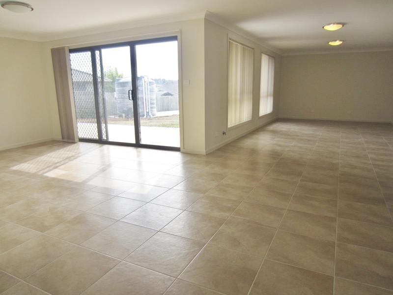 8 Monastery Drive, Goulburn NSW 2580