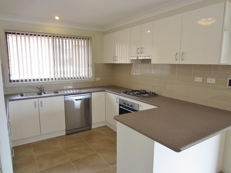 8 Monastery Drive, Goulburn NSW 2580