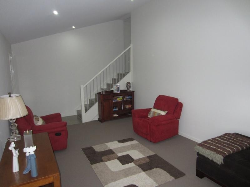 4 Walsh Drive, Goulburn NSW 2580