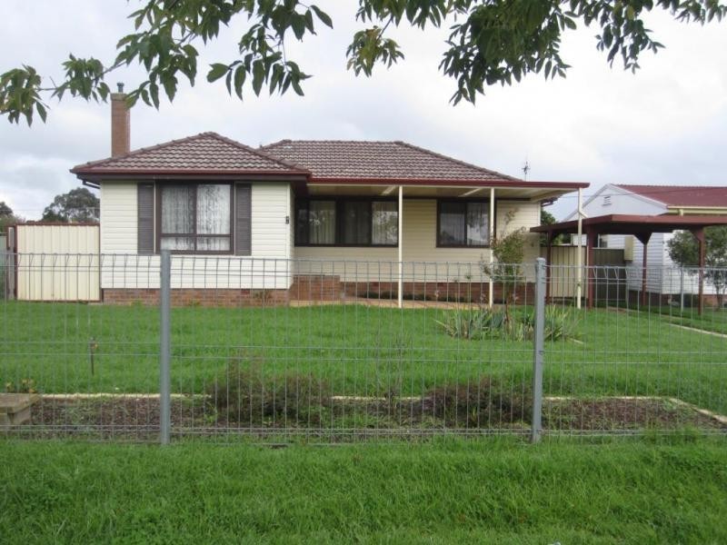 4 Renshaw Street, Goulburn NSW 2580