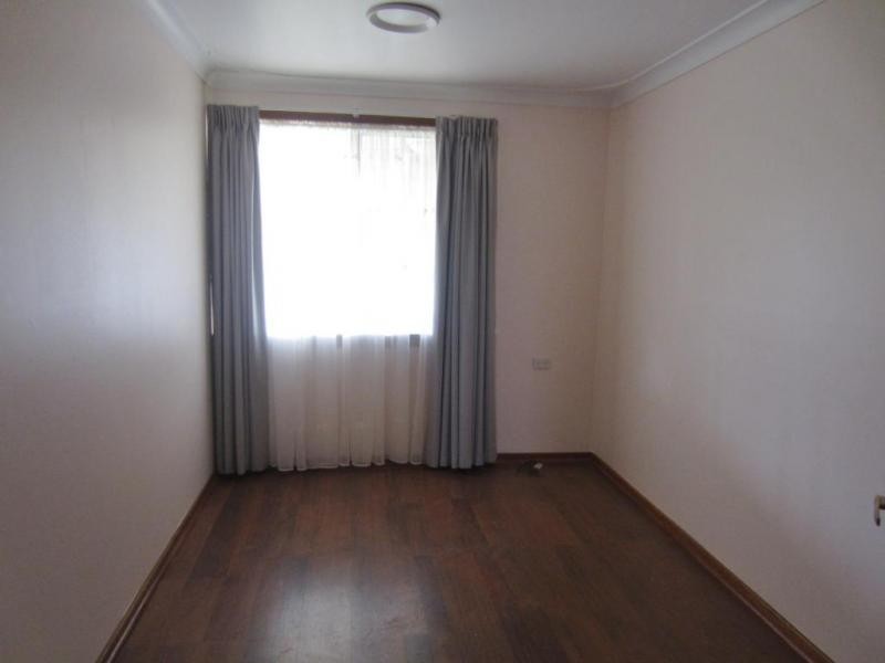 4 Renshaw Street, Goulburn NSW 2580
