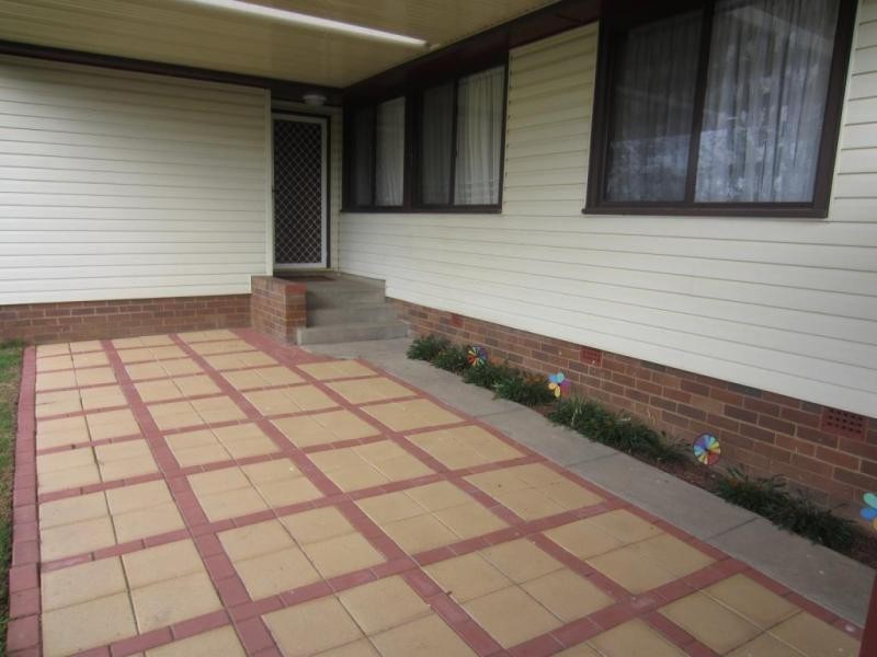 4 Renshaw Street, Goulburn NSW 2580
