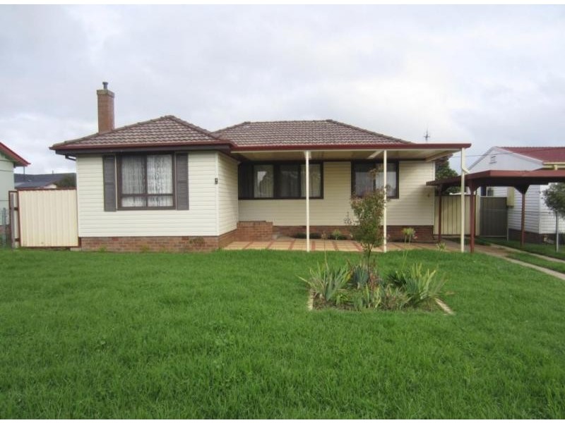 4 Renshaw Street, Goulburn NSW 2580