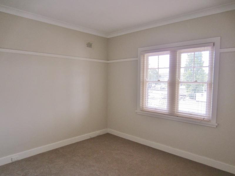 108 Sloane Street, Goulburn NSW 2580