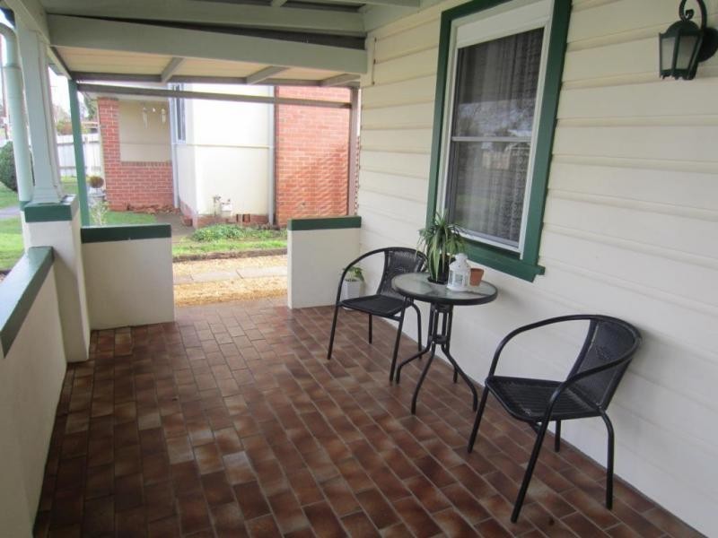 11 Chatsbury Street, Goulburn NSW 2580