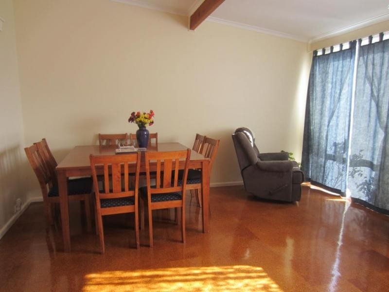 11 Chatsbury Street, Goulburn NSW 2580
