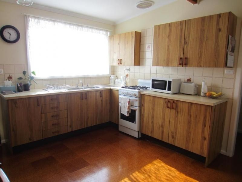 11 Chatsbury Street, Goulburn NSW 2580