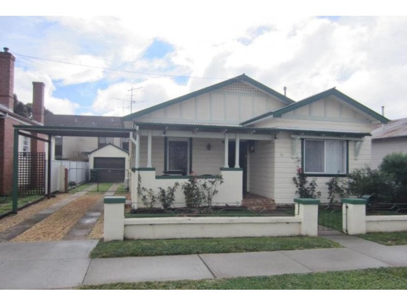 11 Chatsbury Street, Goulburn NSW 2580
