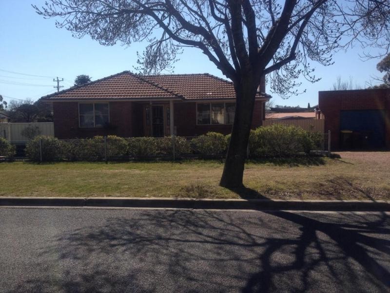 5 Gerathy Street, Goulburn NSW 2580