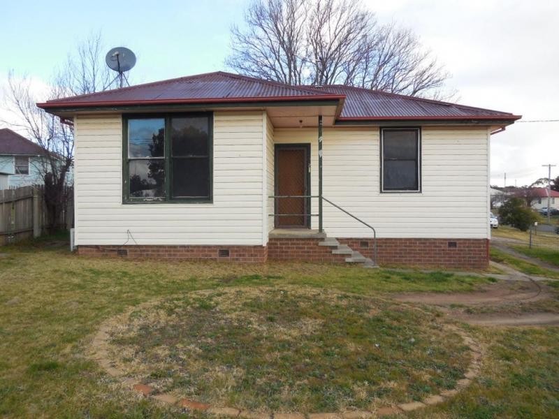 2 Jubilee Avenue, Goulburn NSW 2580
