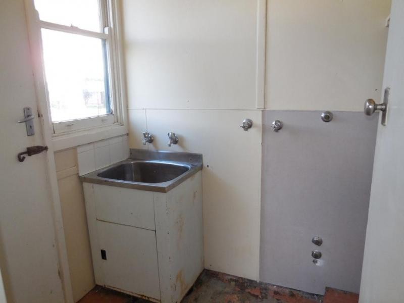 2 Jubilee Avenue, Goulburn NSW 2580