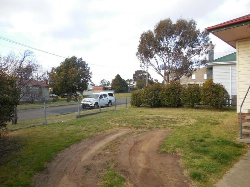 2 Jubilee Avenue, Goulburn NSW 2580