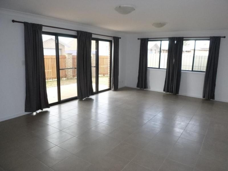 2/95 Gibson Street, Goulburn NSW 2580