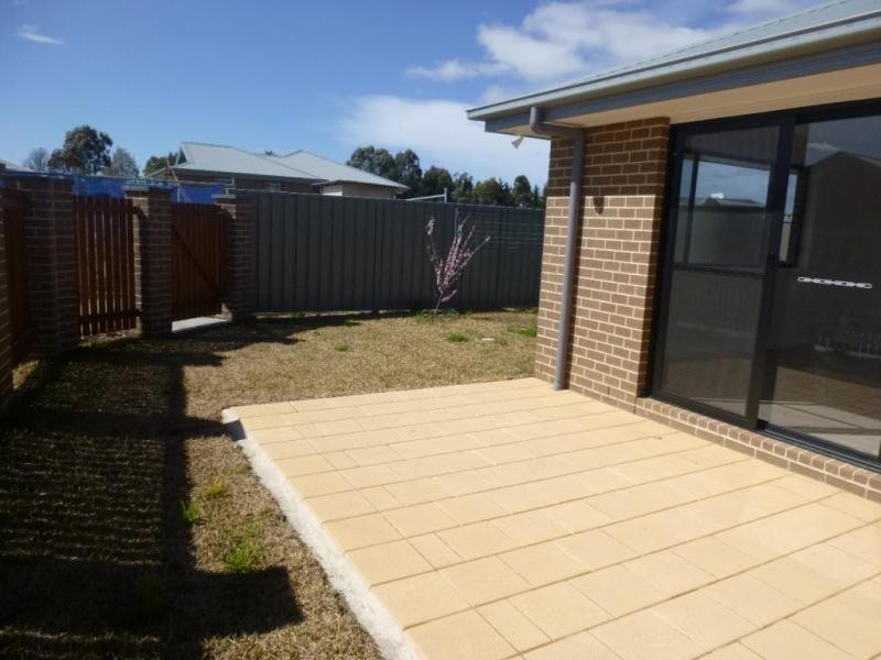 2/95 Gibson Street, Goulburn NSW 2580