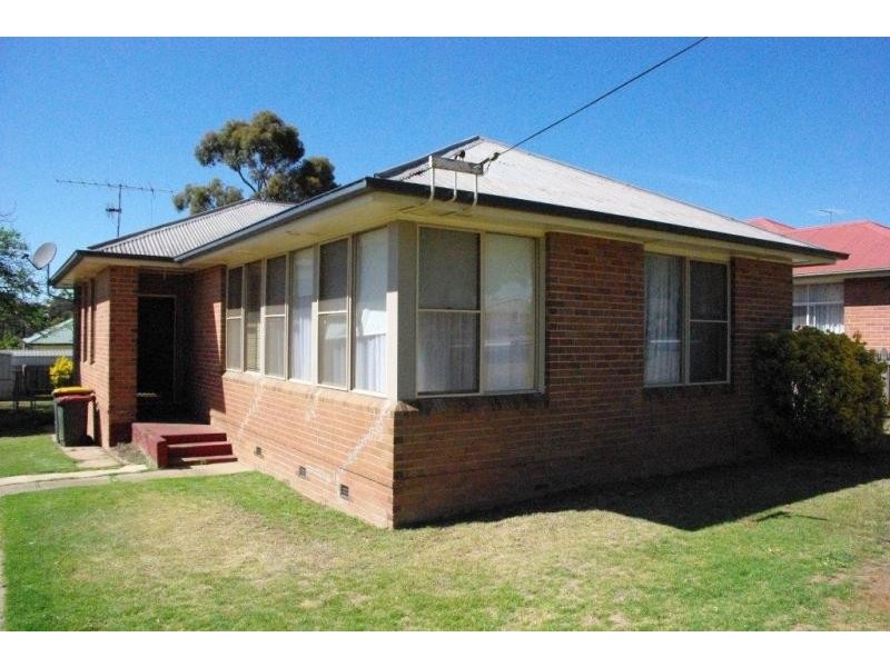 27 Hume Street, Goulburn NSW 2580