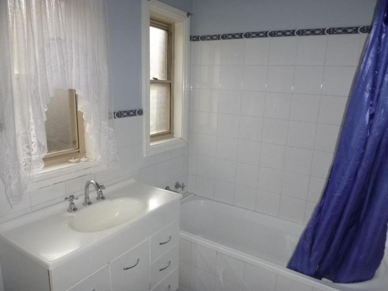 27 Hume Street, Goulburn NSW 2580