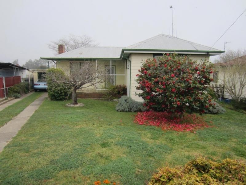 21 Darcy Crescent, Goulburn NSW 2580