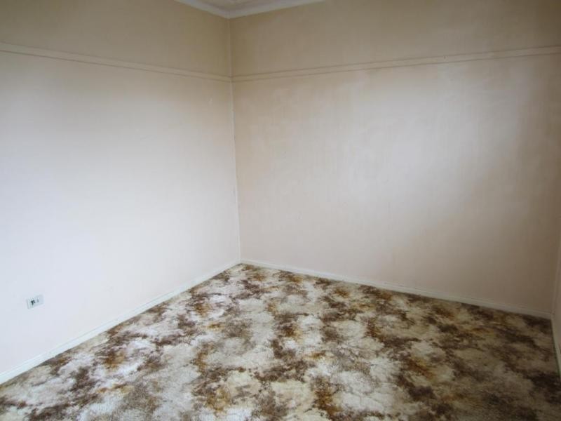 21 Darcy Crescent, Goulburn NSW 2580