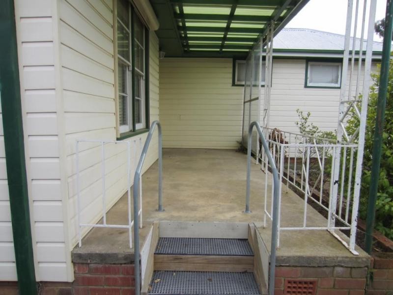 21 Darcy Crescent, Goulburn NSW 2580