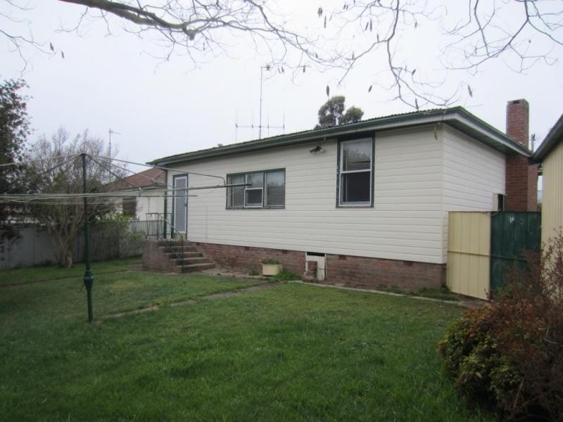 21 Darcy Crescent, Goulburn NSW 2580