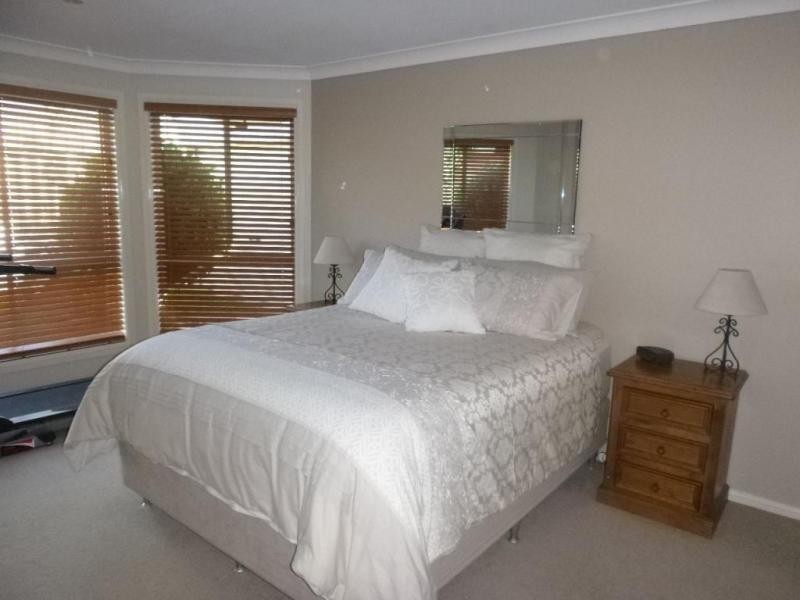 6 Willow Grove Place, Goulburn NSW 2580