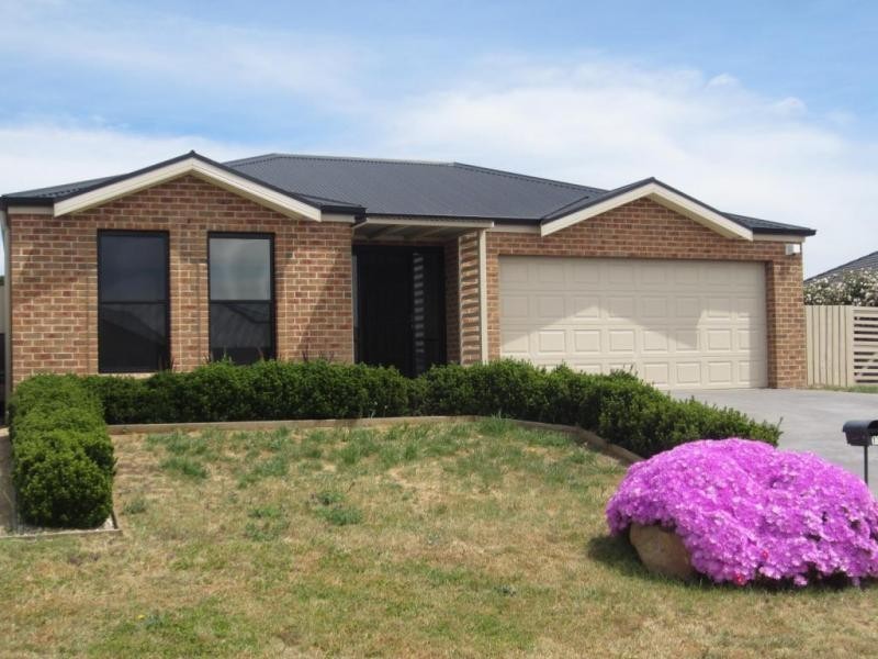 11 Cahill Place, Goulburn NSW 2580